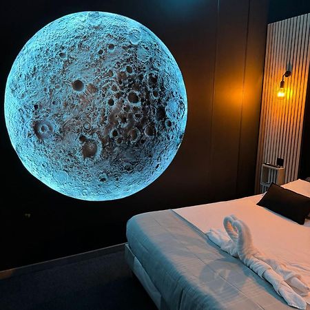 Fullmoon By Cloud Apartment Aubervilliers Bagian luar foto